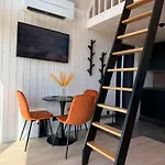 Villa Sadama Petite With Private Mini