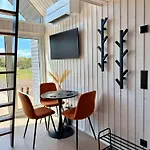 Villa Sadama Petite With Private Mini *