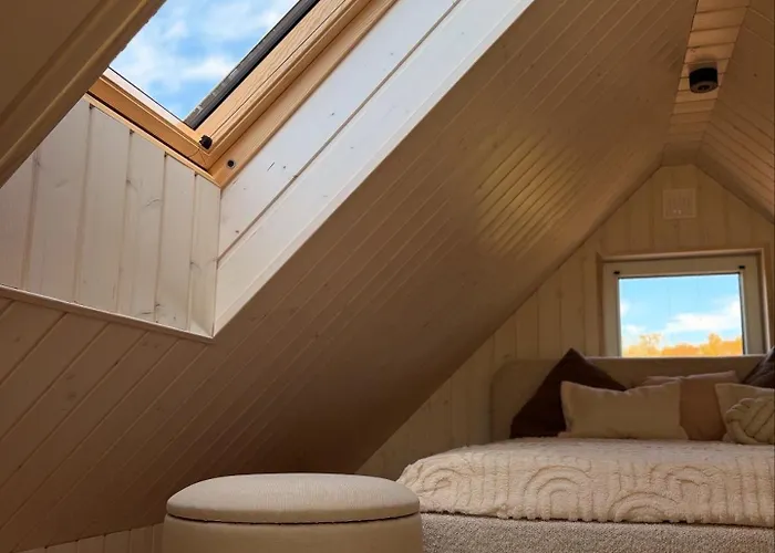 Sadama Petite With Private Mini *