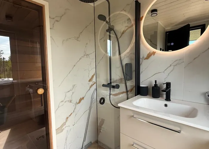 Sadama Petite With Private Mini